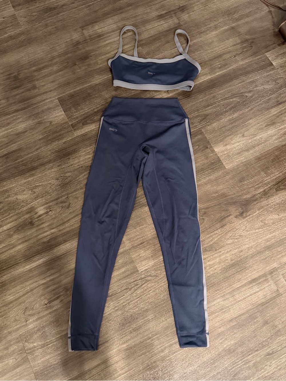 SET Active Navy Leggings with Light Gray Trim